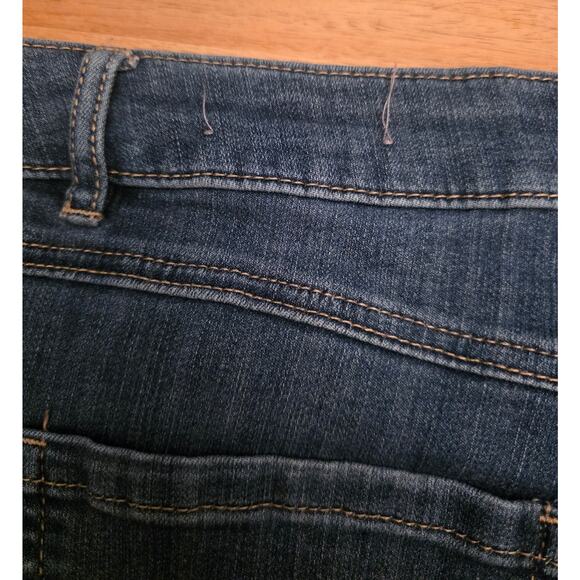 Denizen by Levi’s Girlfriend Jeans Size 14 Tall Blue Denim Patch Removed - Picture 5 of 7